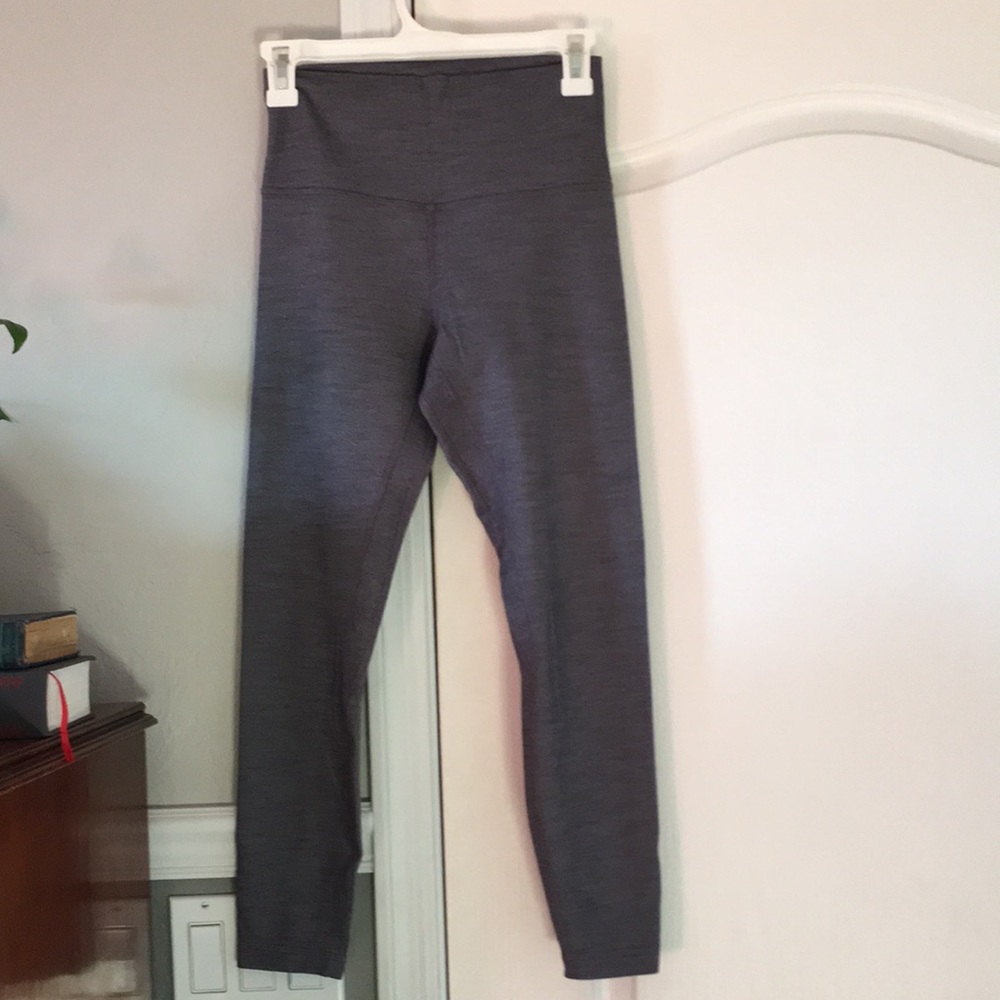 •Lululemon Heather Gray High Waisted Leggings•